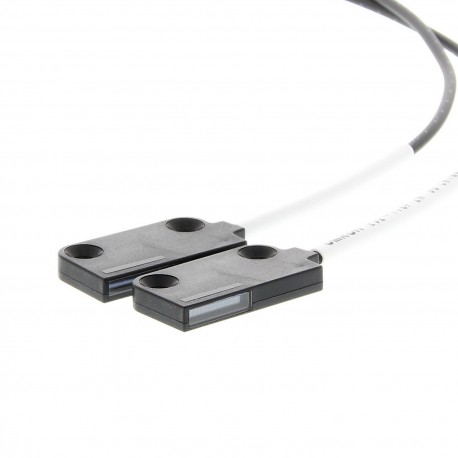 OMRON E32-T16P 5M E32-T16P 5M E32 5149E E32T16P5M OMRON Barrier Zonal 11mm Cable 5m